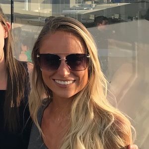 Meet your Posher, Katelyn